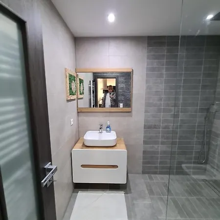 365 Linea Apartamento Piest'any